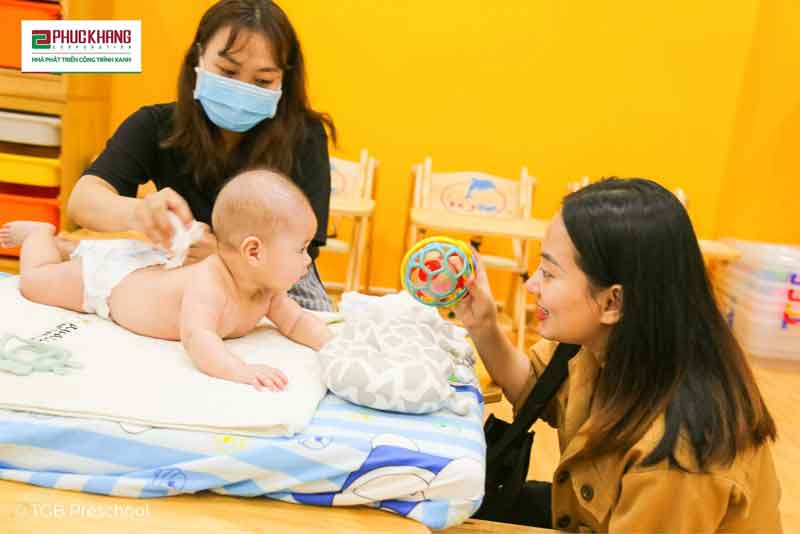 Trải nghiệm dịch vụ chăm sóc cho trẻ sơ sinh tại trường mầm non The Gold Beehive